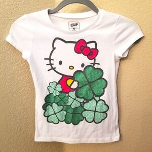 Hello Kitty St.Patrick's Day 4 leaf clover white short sleeve shirt Size Medium